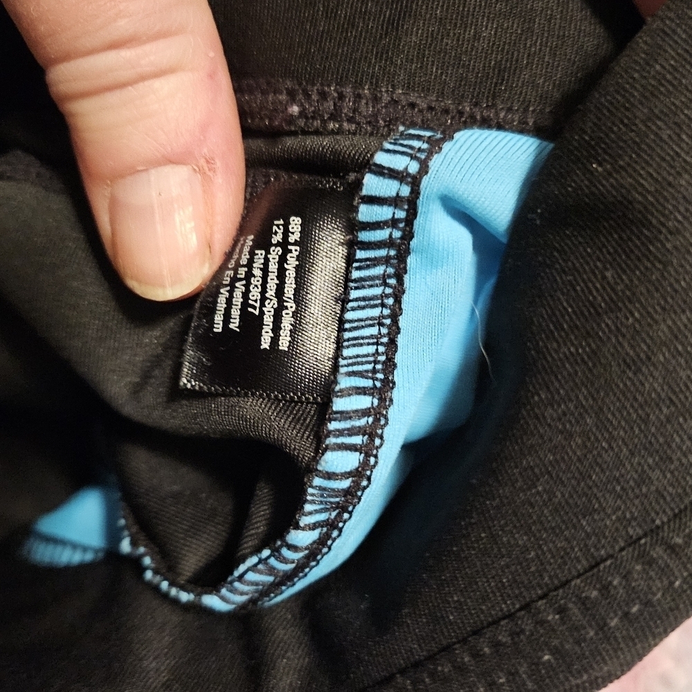 EUC Xersion Capri Leggings, Black With Blue Stripe - Size Large - Picture 5 of 5